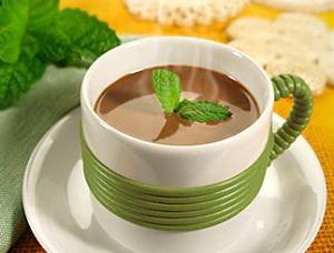 CHOCOLATE QUENTE COM CHÁ